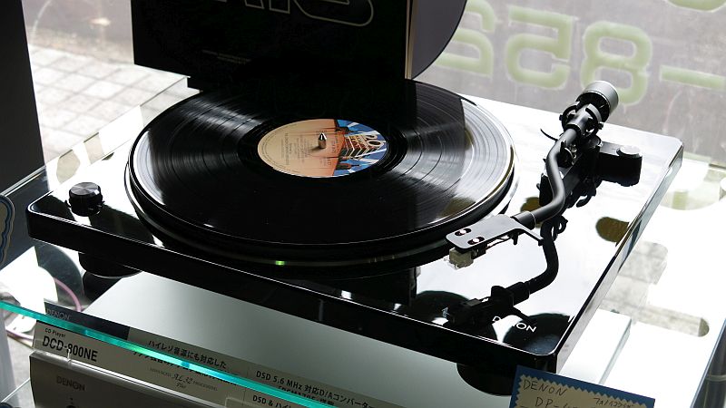 DENONの新型レコードプレーヤーDPを展示しました   オーディオサミット